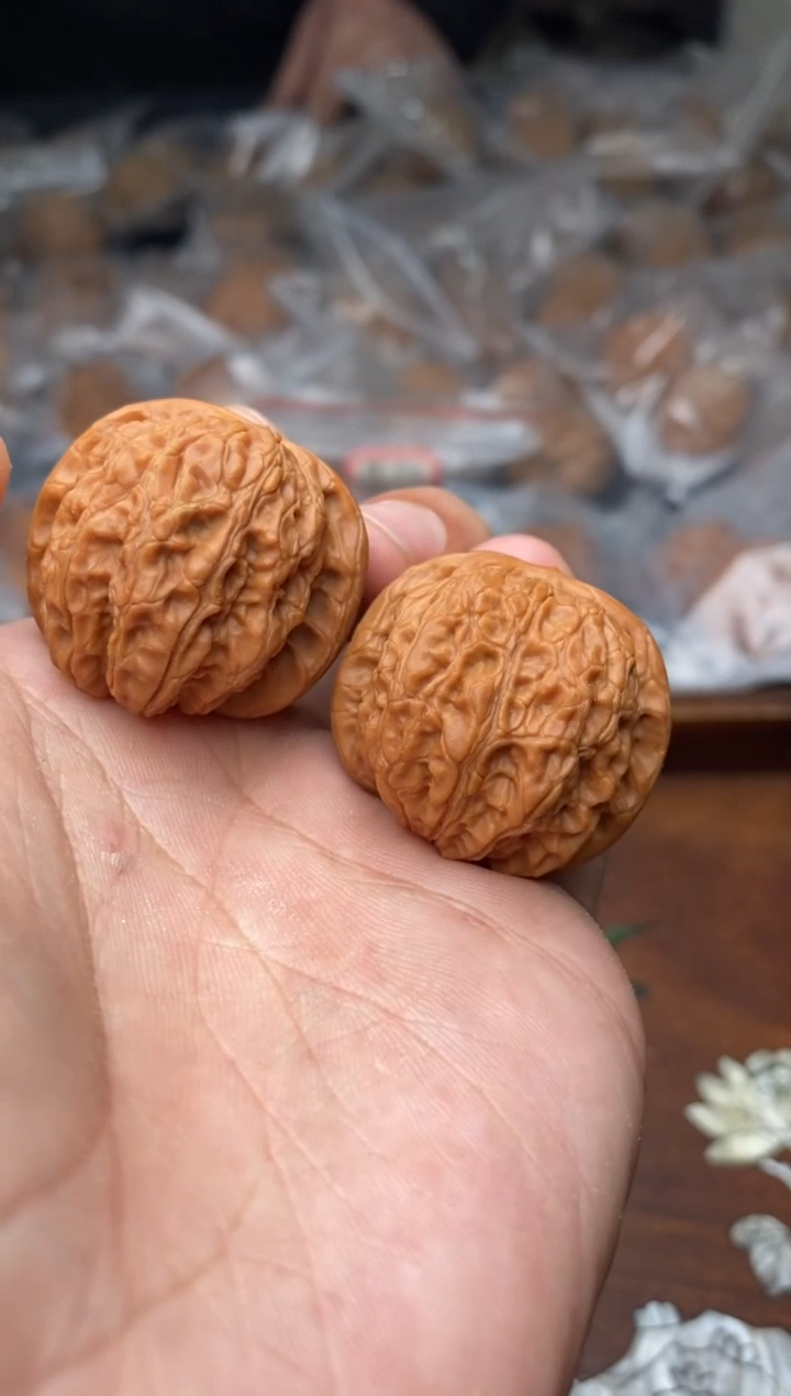 【闪购商品】文玩核桃把件A79号33尺血麒麟