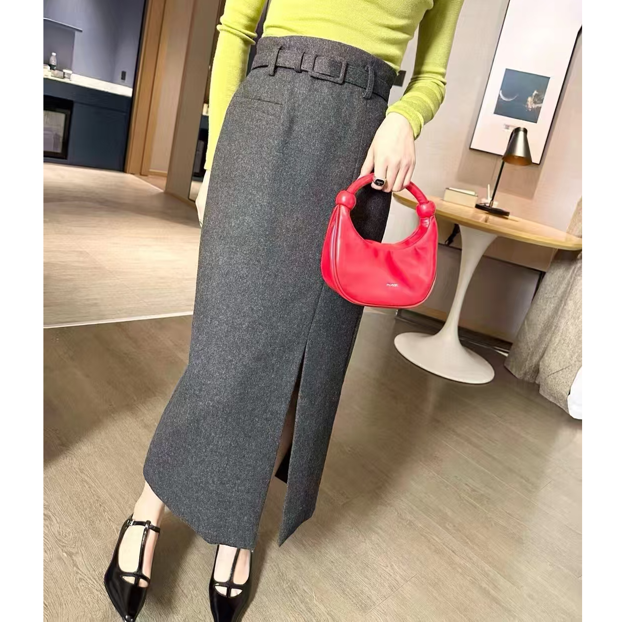 秋冬新款羊毛呢开衩包臀裙，高腰腰带款上班族通勤包裙，人字纹面料