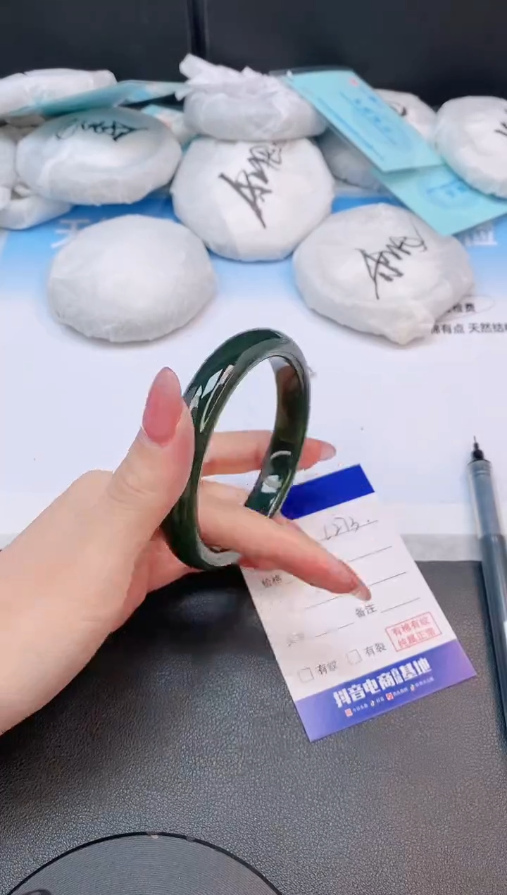 和田玉手镯未镶嵌29L274-62