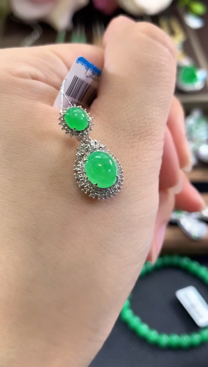 吊坠(不含链)18K金镶嵌翡翠b249 