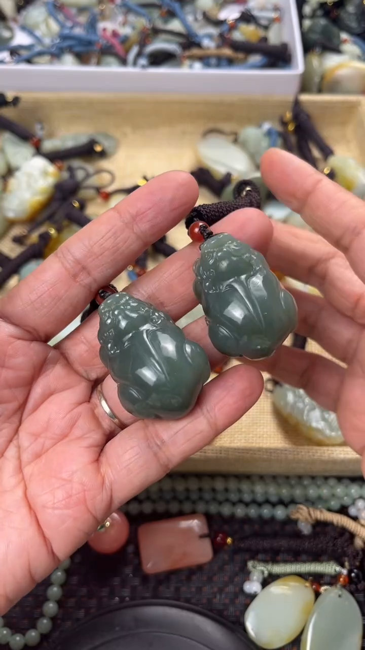 【闪购商品】和田玉颈饰未镶嵌多样性发货没有证书拍一发一有瑕