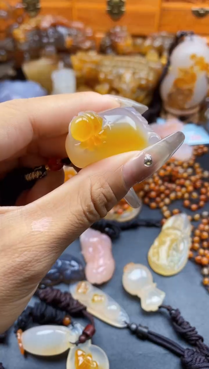 玛瑙/玉髓挂件未镶嵌冬**阳ll