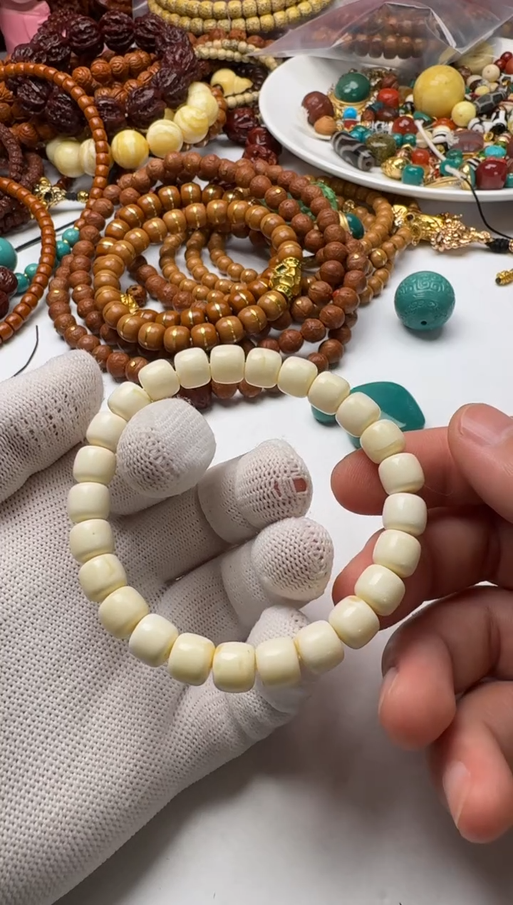 【闪购商品】蜜蜡裸石未镶嵌蜜蜡手串