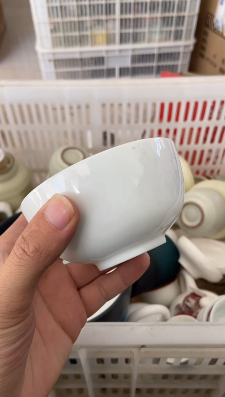 杯子瓷无运费险有瑕疵的摄影的产品有使用过的痕迹有点脏介意勿拍
