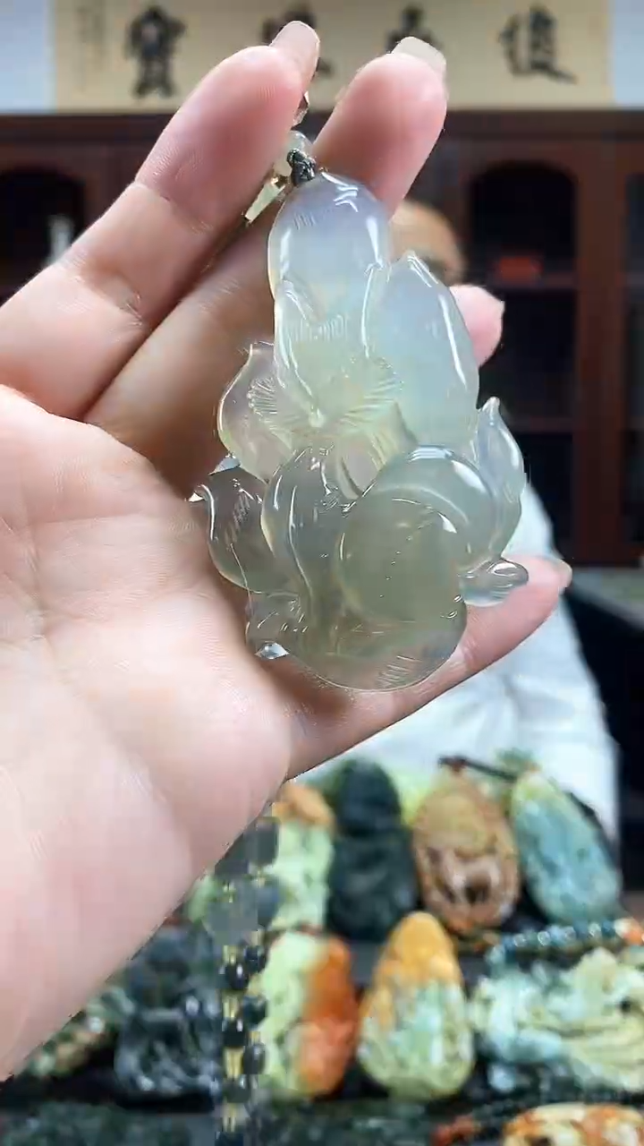 【闪购商品】蛇纹石玉吊坠未镶嵌·