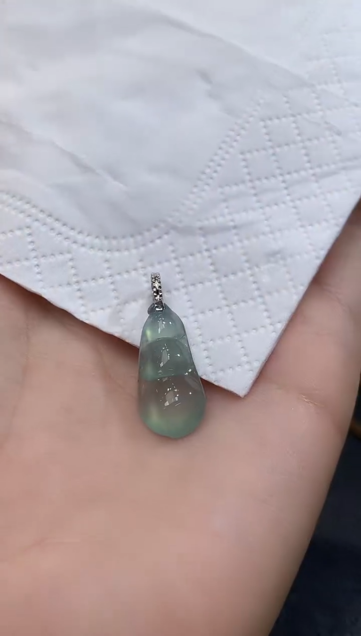 吊坠(不含链)18K金镶嵌翡翠A4多样性发一件