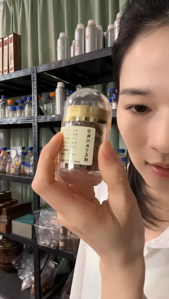 特级沉水兰花结沉香勾丝20克