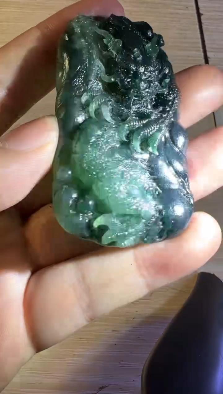 【闪购商品】定制翡翠未镶嵌龙牌