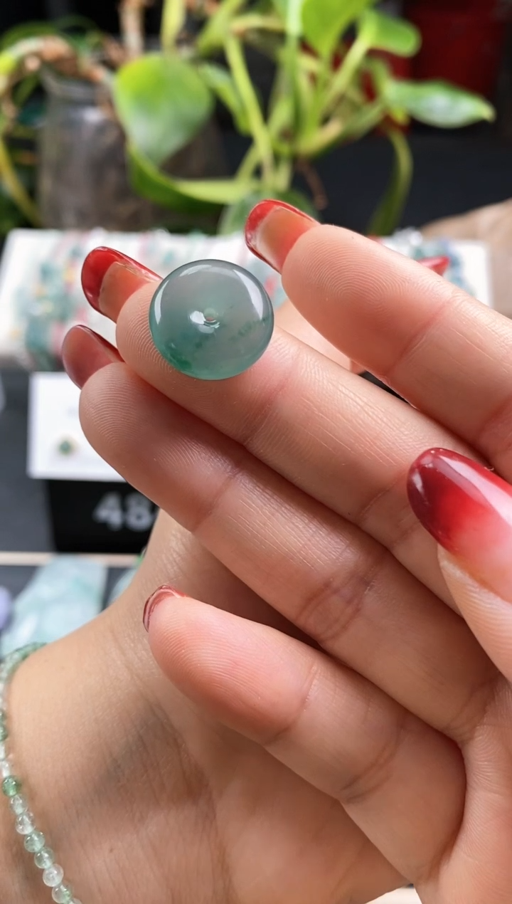 【闪购商品】翡翠散珠飘花平安扣