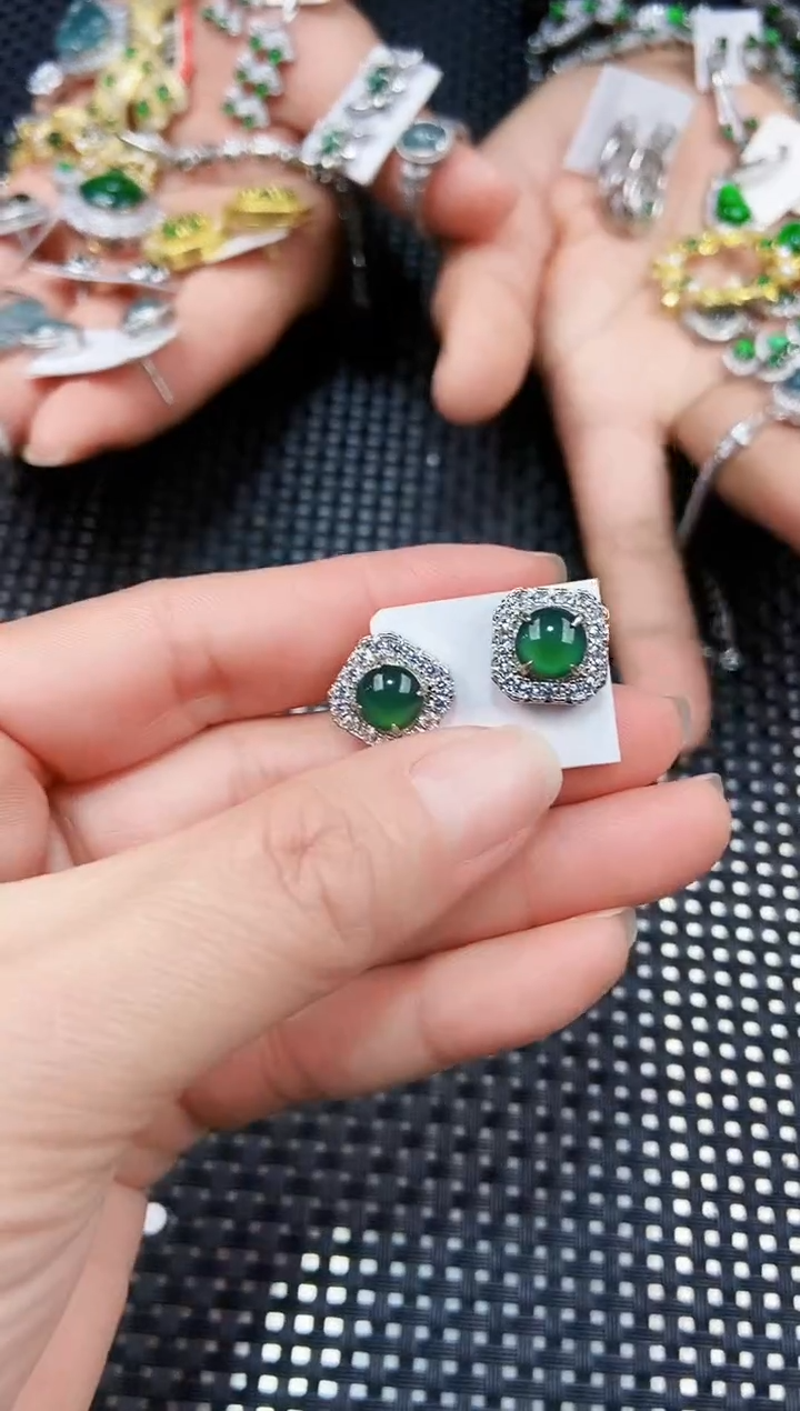 【闪购商品】翡翠耳饰未镶嵌111111111