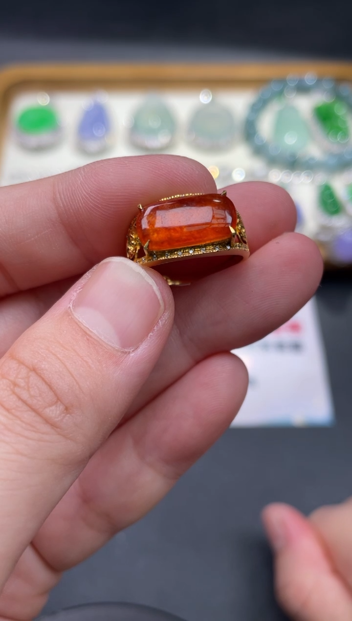 【闪购商品】翡翠戒指18K金镶嵌27.........