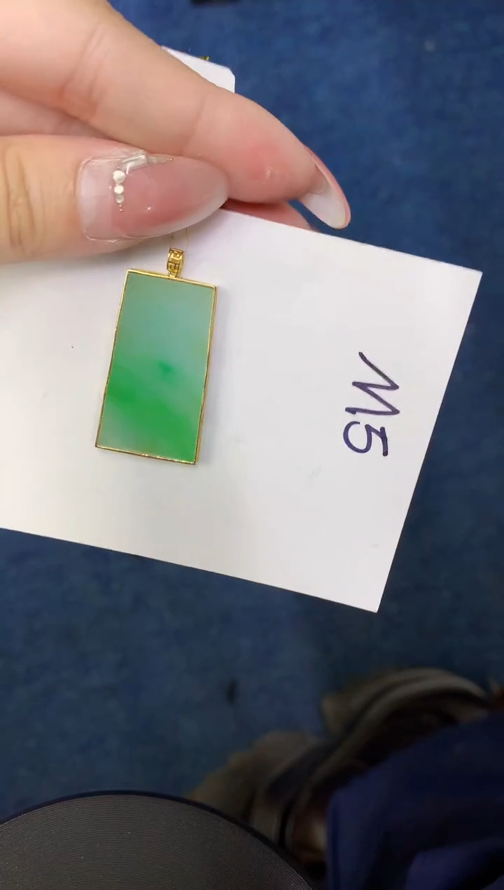 【闪购商品】翡翠颈饰18K金镶嵌0000000000