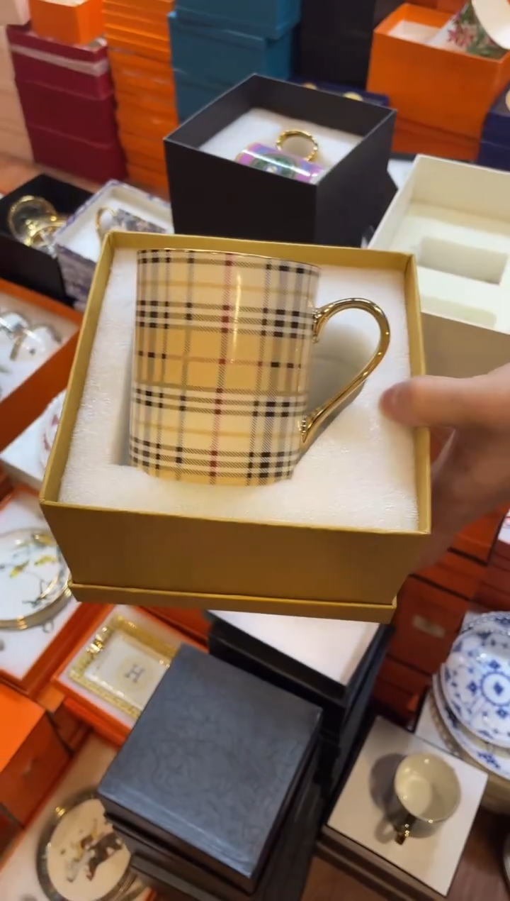 杯鸿辉家品牌瓷器，京东包邮！