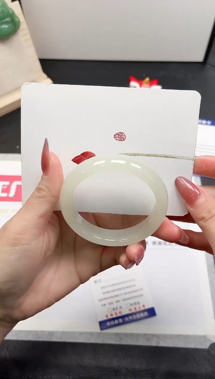 【闪购商品】石英质玉手镯未镶嵌291-54