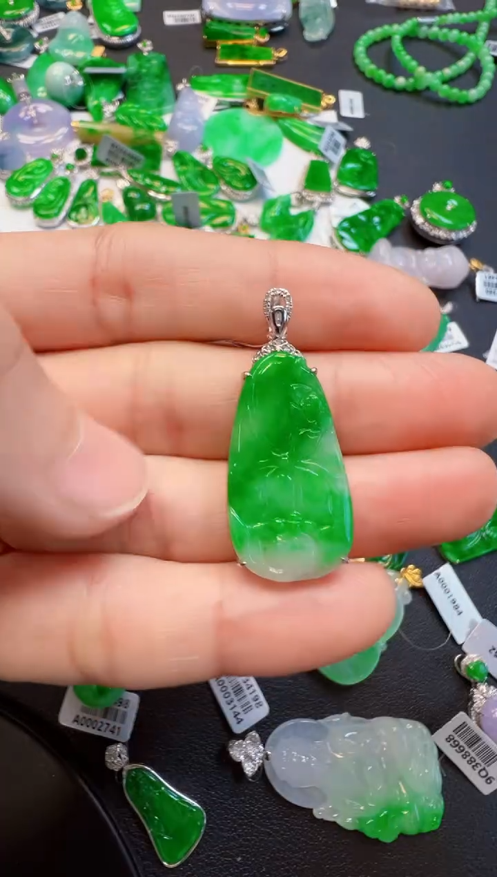 【闪购商品】翡翠吊坠(不含链)18K金镶嵌3280