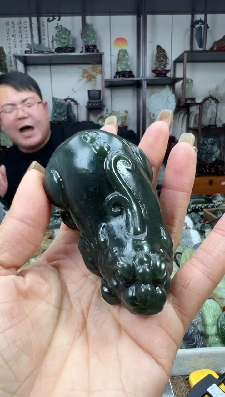 未镶嵌和田玉把件240