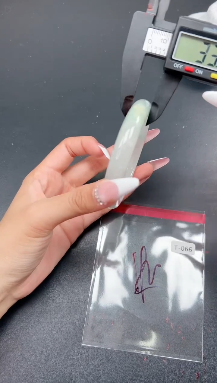 精品手镯，一物一拍T-066