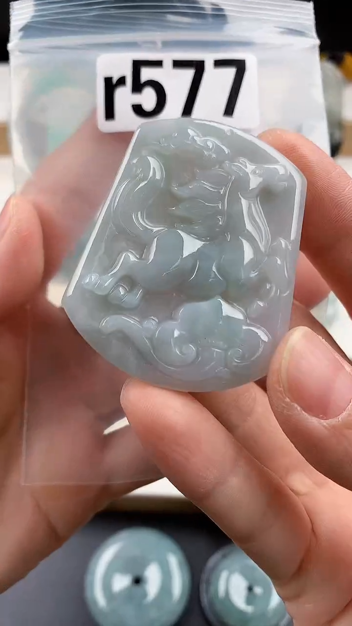 颈饰未镶嵌翡翠天然翡翠吊坠挂件