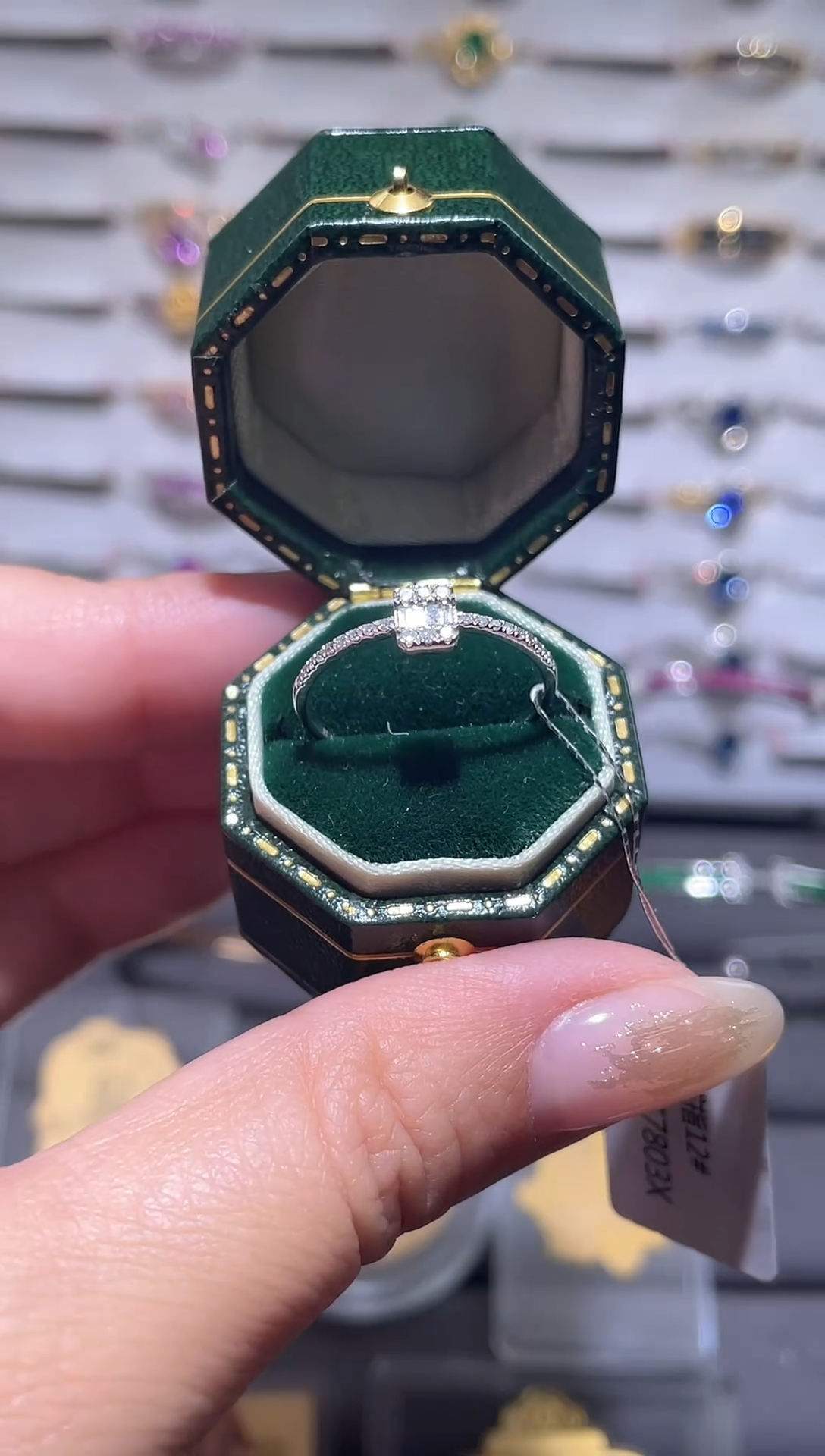 【闪购商品】钻石戒指/指环18K金镶嵌18K金镶嵌钻石戒指