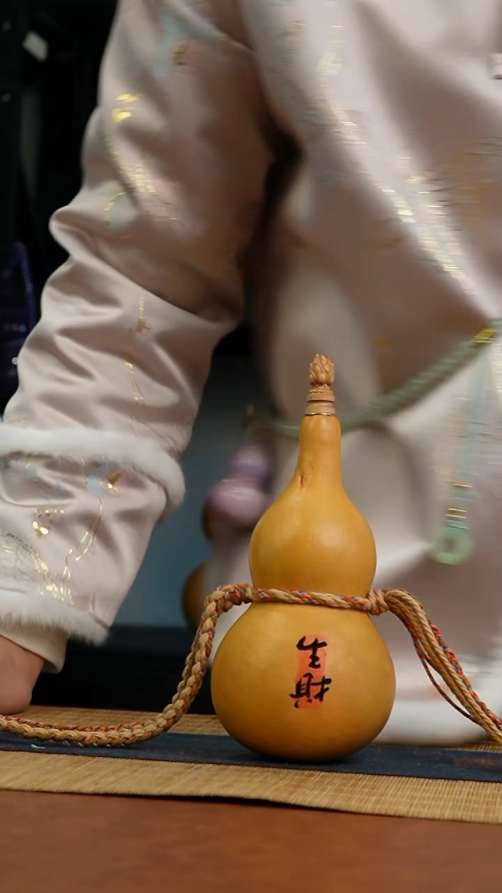 558号 天然热水酒葫芦 一物一拍（有瑕介意勿拍）