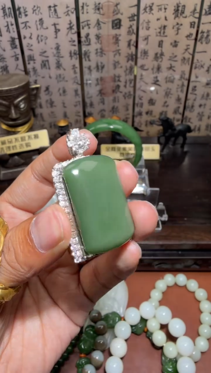 银S925镶嵌和田玉挂件1