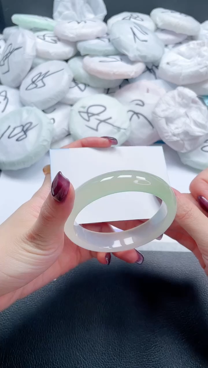 【闪购商品】石英质玉未镶嵌手镯14J130-60