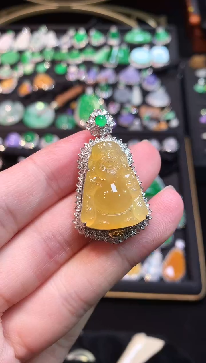 吊坠(赠链)18K金镶嵌翡翠高冰栗子黄财神吊坠