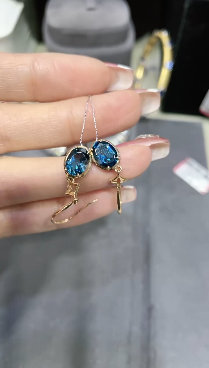 【闪购商品】托帕石耳饰18K金镶嵌·