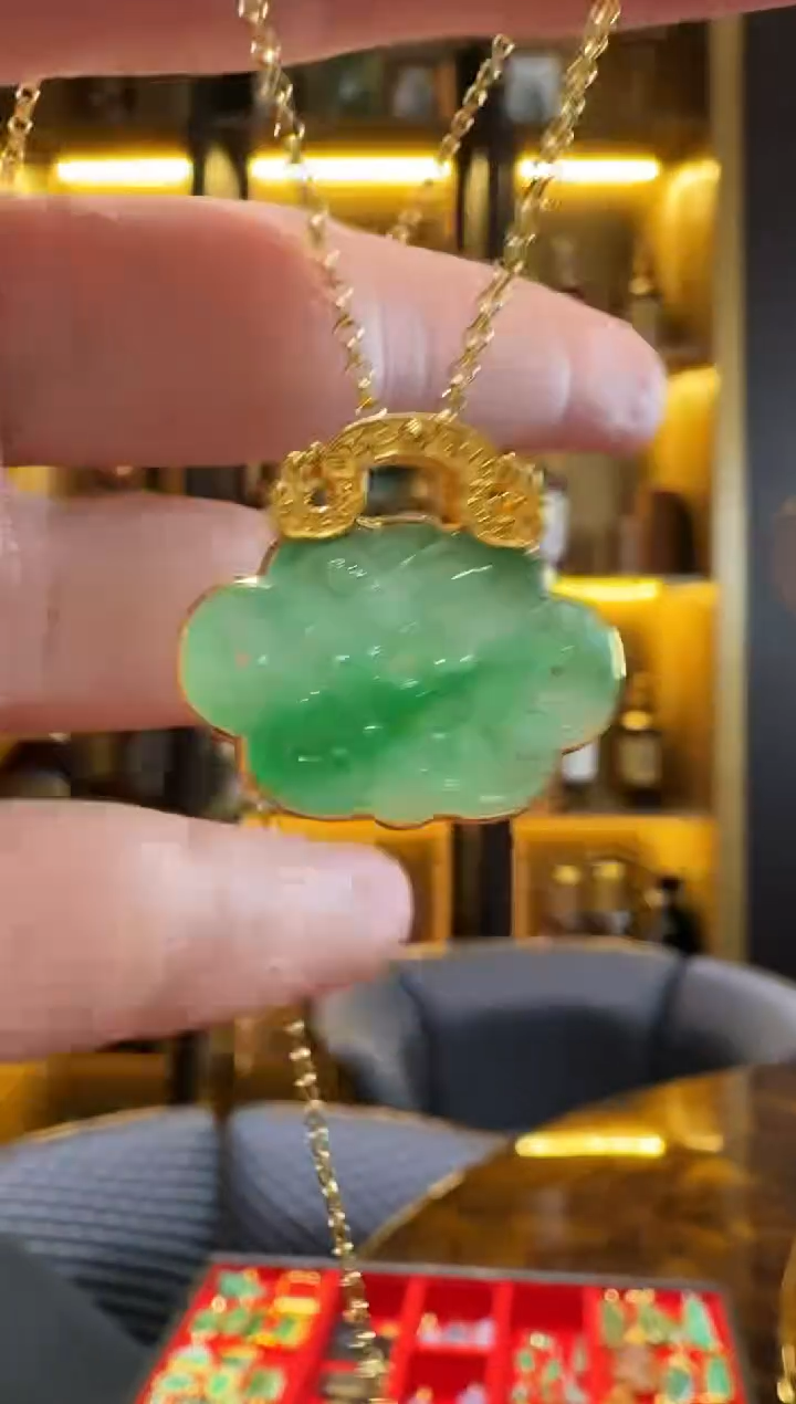 吊坠(不含链)18K金镶嵌翡翠吊坠