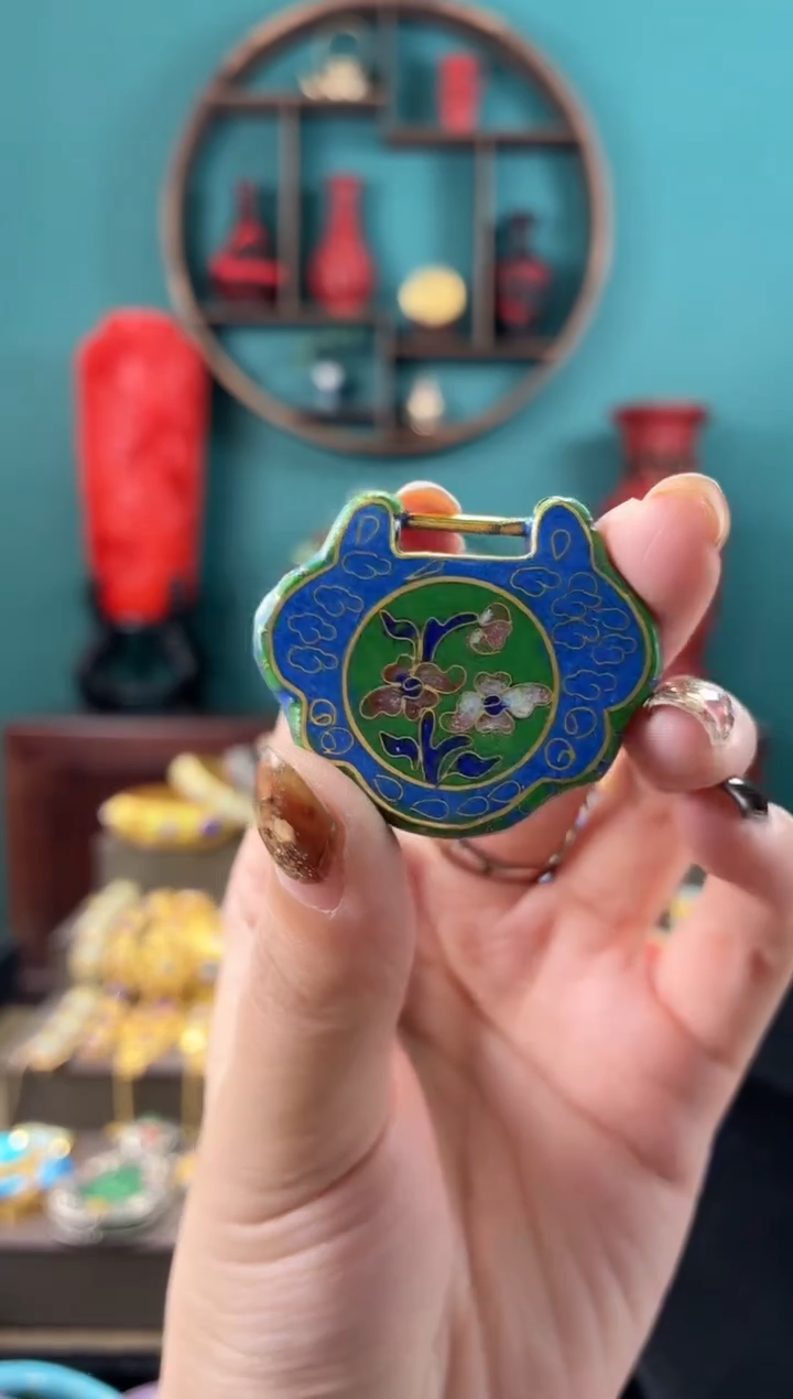 非遗手工景泰蓝如意锁