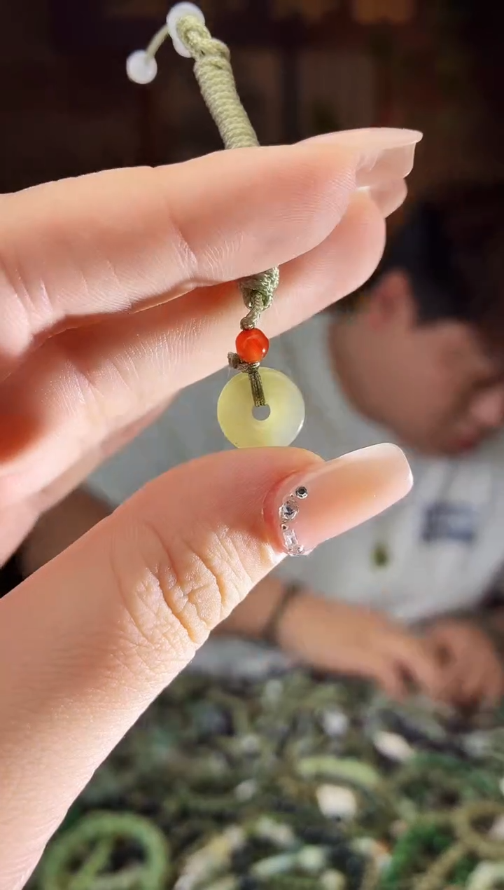 和田玉未镶嵌颈饰拍一发一