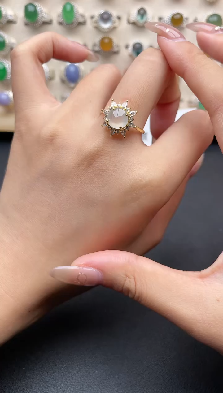 【闪购商品】翡翠戒指银S925镶嵌一物一证一礼盒