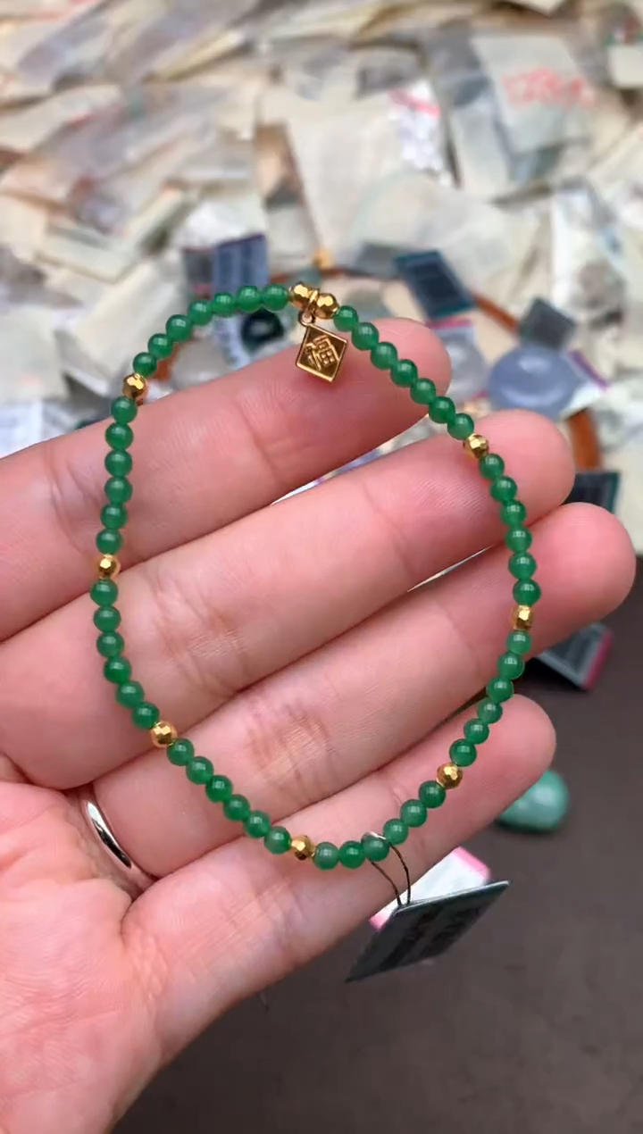 18K金镶嵌挂件翡翠—