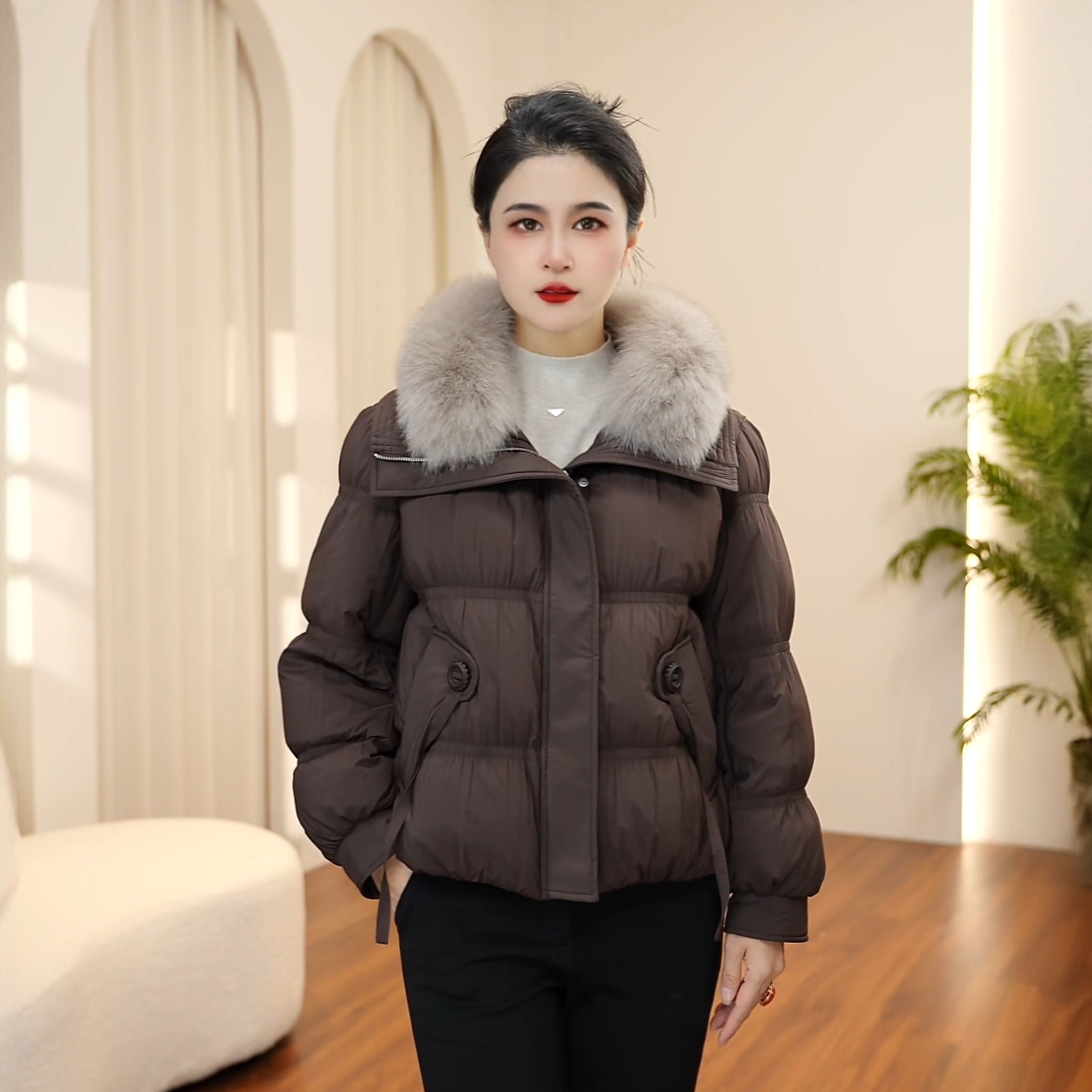 8466【90白鸭绒】狐狸毛领羽绒服2025冬加厚保暖中老年时尚妈妈装女