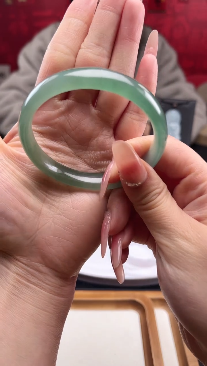 【闪购商品】翡翠手镯未镶嵌手镯