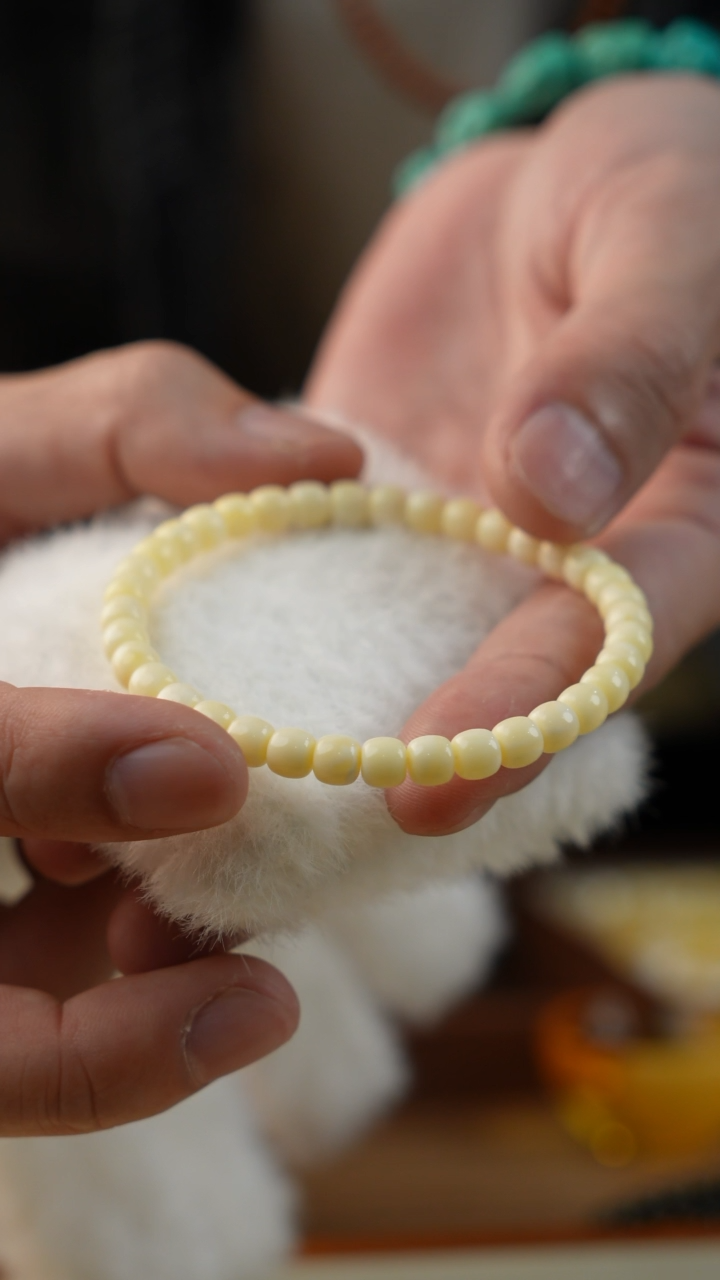 【闪购商品】蜜蜡裸石未镶嵌蜜蜡手串