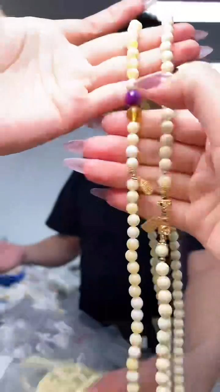 未镶嵌蜜蜡裸石尾货定制**（多样性单个发货）