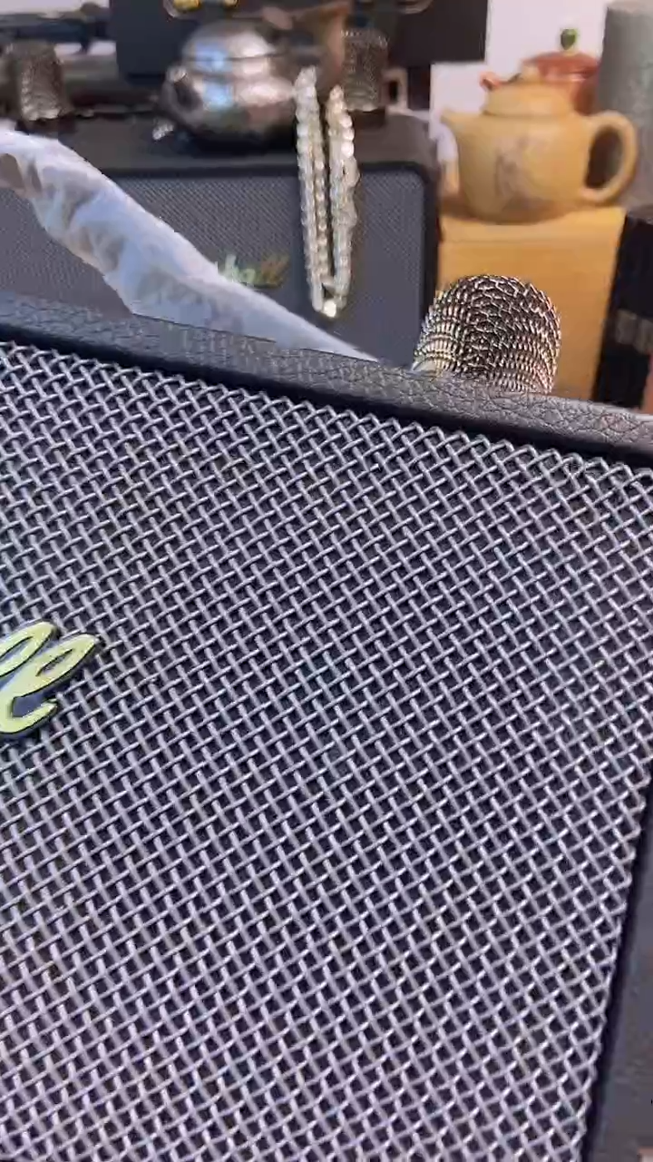 瓷片闪购商品，如图所示