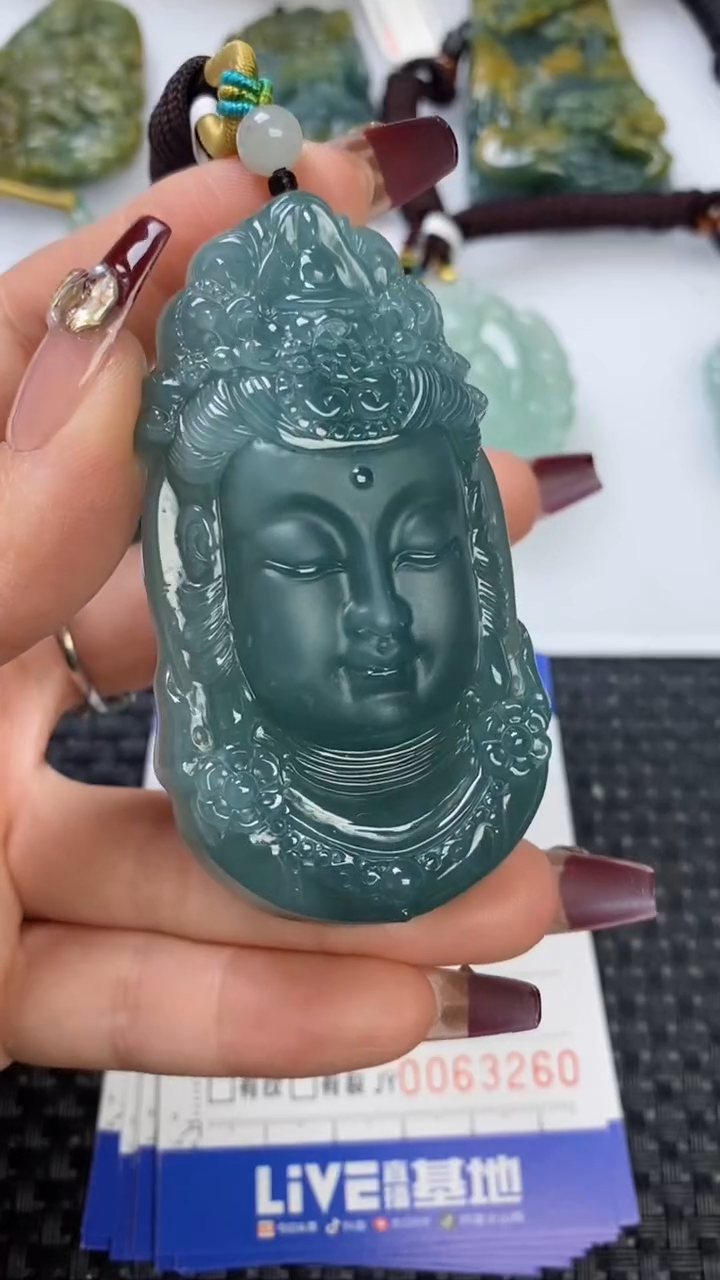 【闪购商品】翡翠颈饰未镶嵌1111111111111111