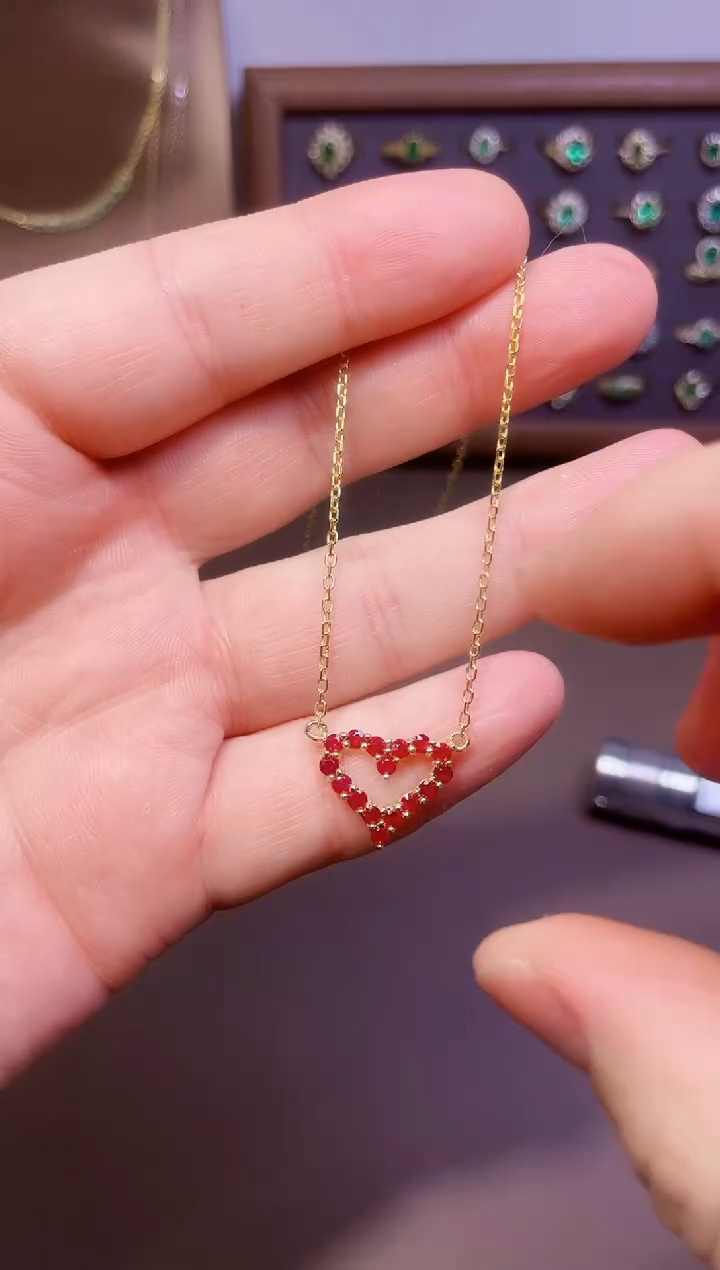 【闪购商品】红宝石吊坠(赠链)银S925镶嵌一条