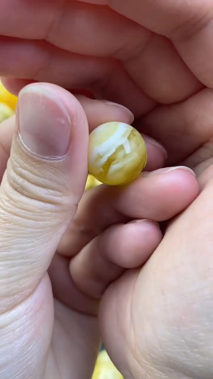 【闪购商品】琥珀裸石未镶嵌月.1