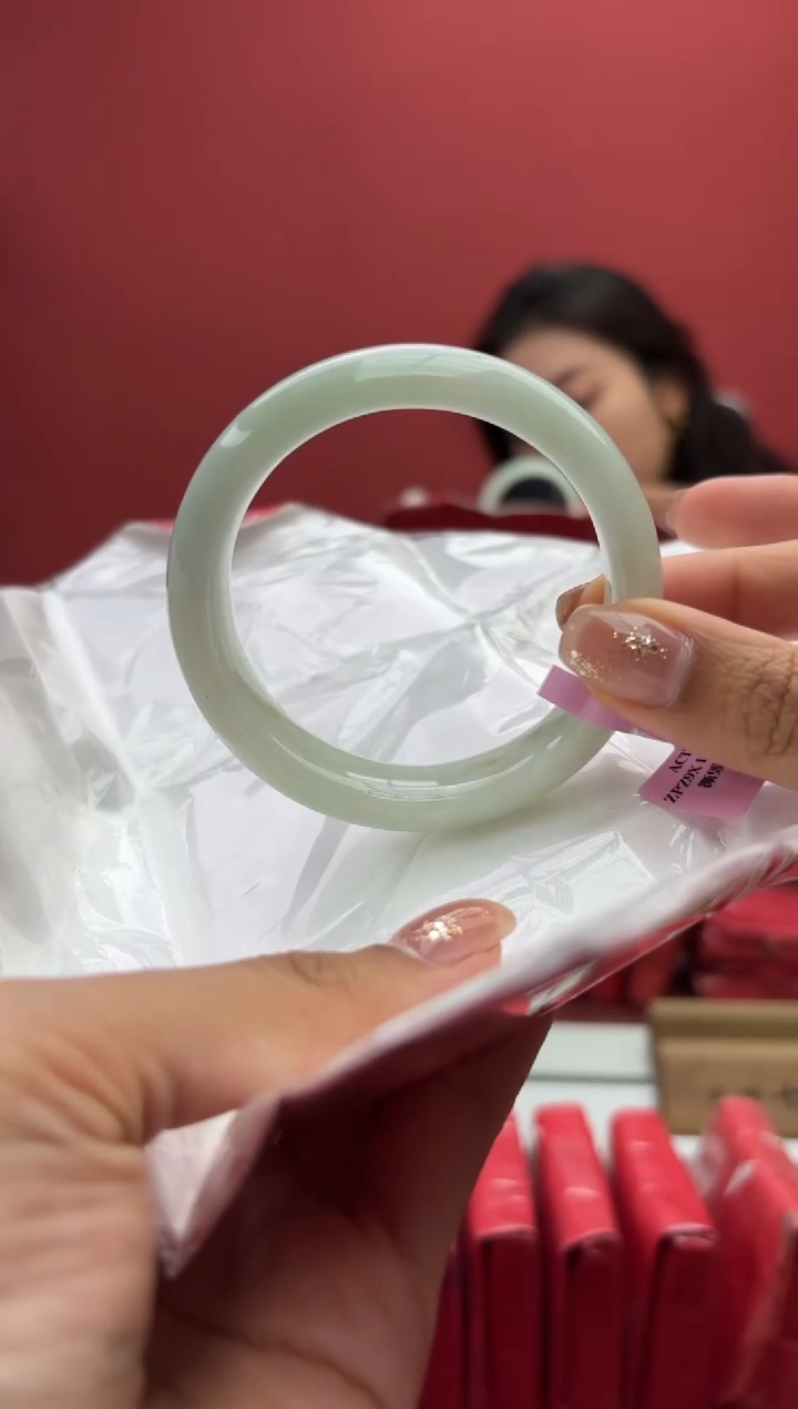 【闪购商品】翡翠手镯未镶嵌4手镯