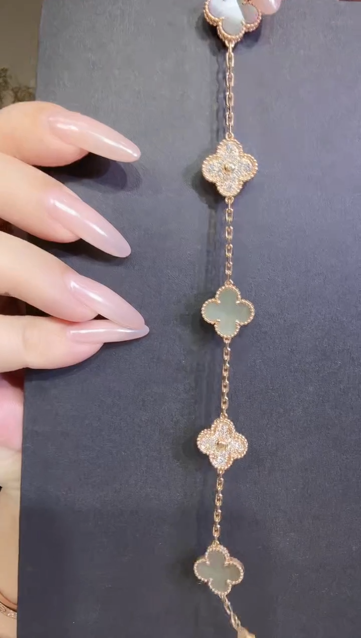 18K金镶嵌手链钻石灰色手链