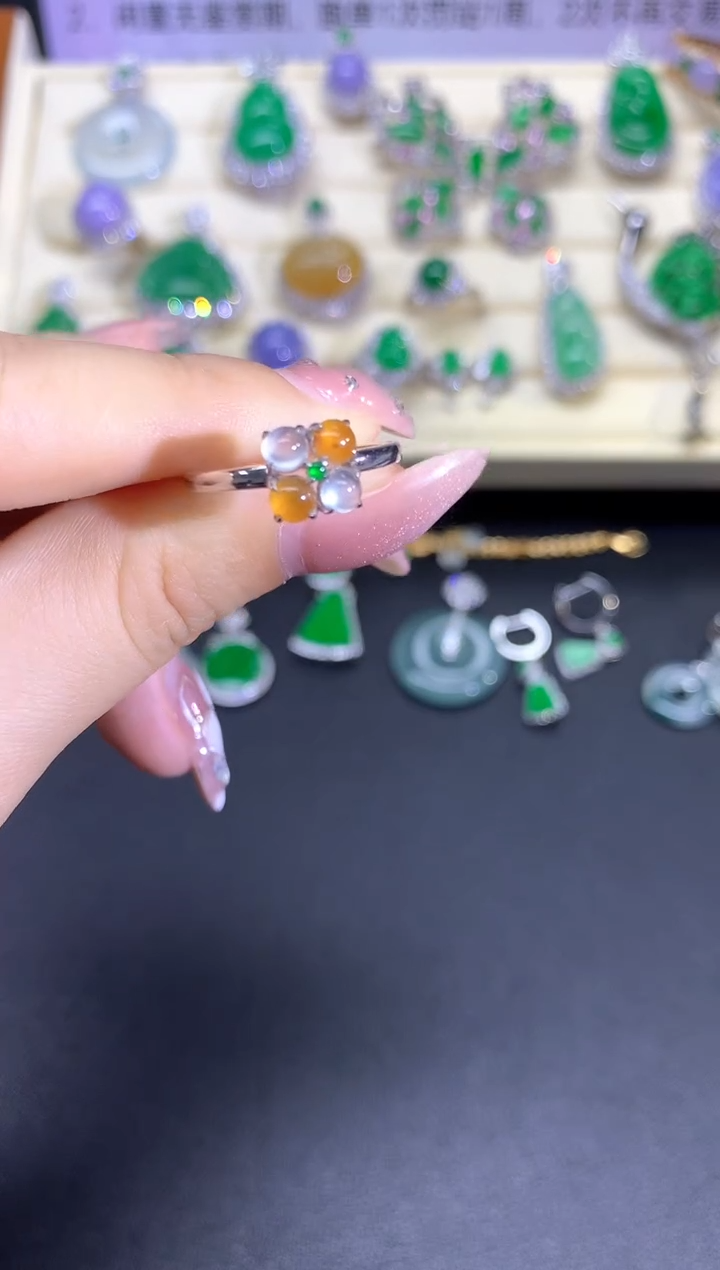 【闪购商品】翡翠戒指18K金镶嵌戒指|1800+180