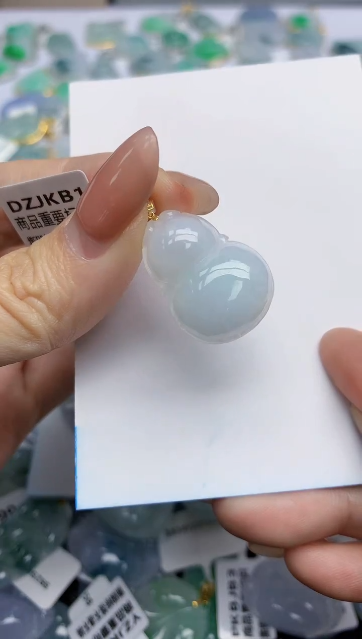 【闪购商品】翡翠挂件18K金镶嵌天然翡翠A货