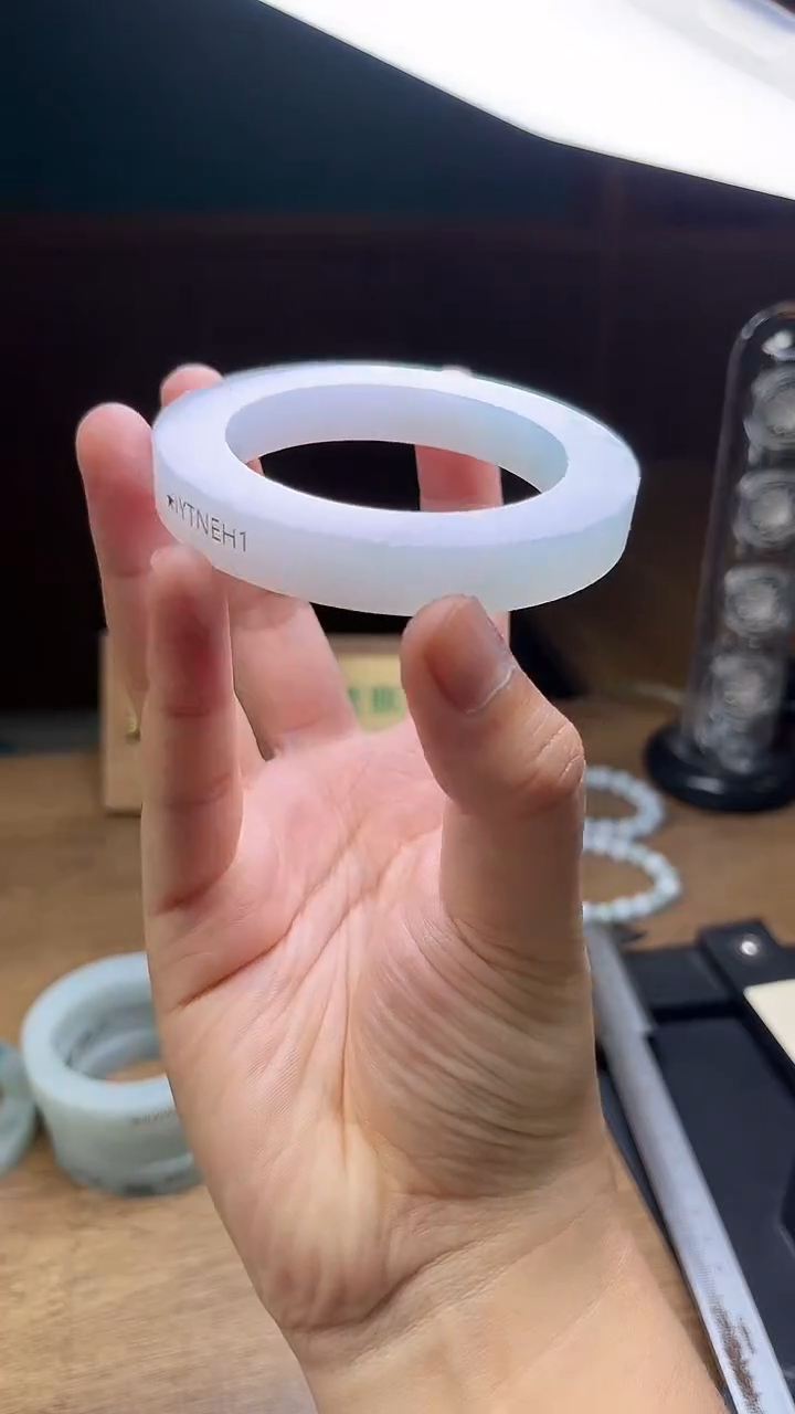 未镶嵌手镯定制翡翠祁定制