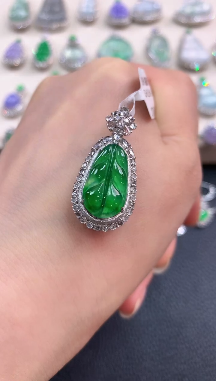 【闪购商品】翡翠吊坠(不含链)18K金镶嵌n21     