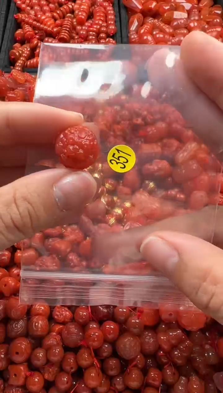 【闪购商品】南红玛瑙颈饰未镶嵌1