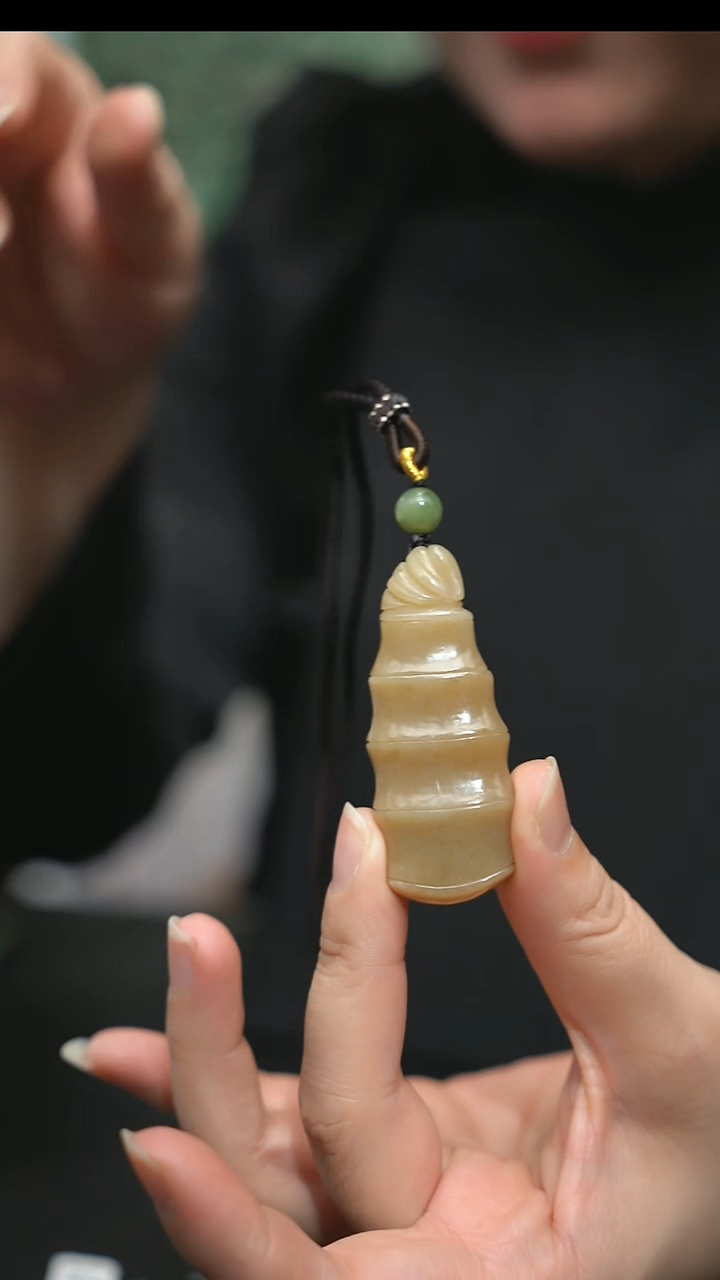 颈饰未镶嵌和田玉竹节