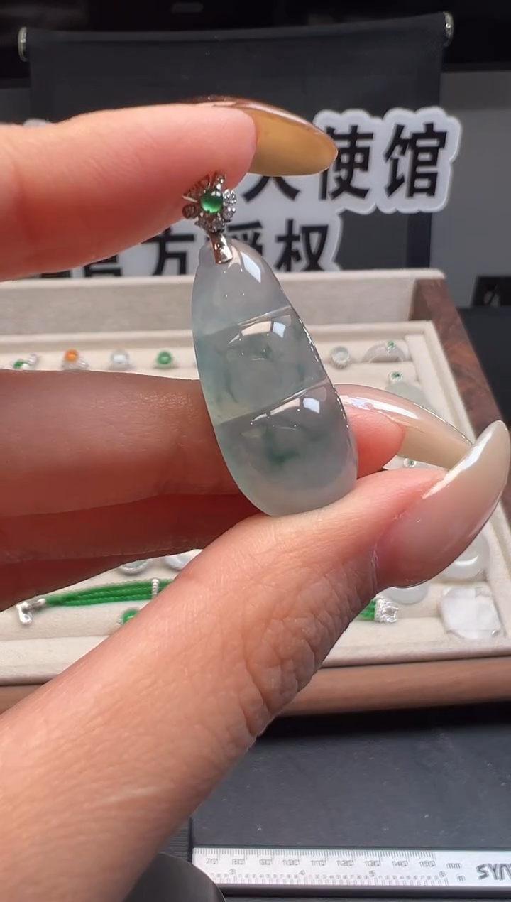 吊坠(不含链)18K金镶嵌翡翠缅甸珠宝严选